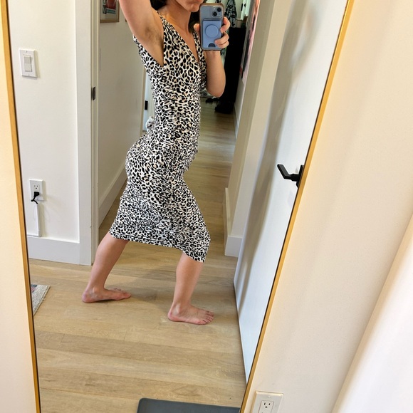 EUC Norma Kamali Tara Leopard-print Ruched Midi Dress - Picture 3 of 10